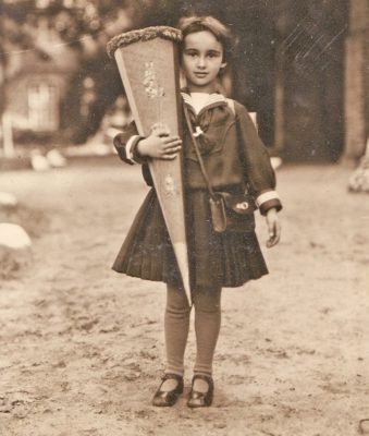 Hermine Katz und das ungeheure Wissen der Dachböden